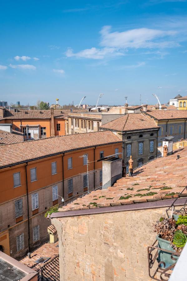 Dalla Bruna - Above The Roofs Of The Centre Modena Exteriör bild